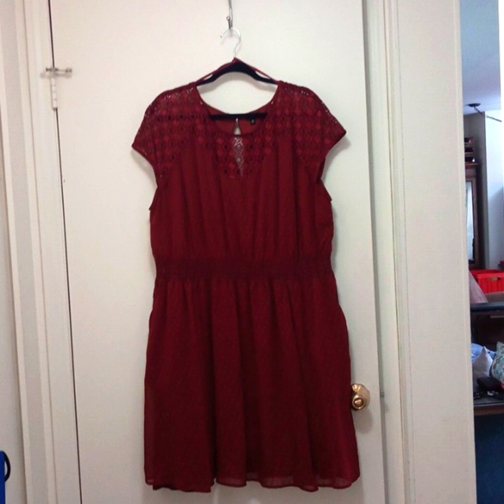 TORRID short sleeve dress Size 2(18-20) Burgundy Colour